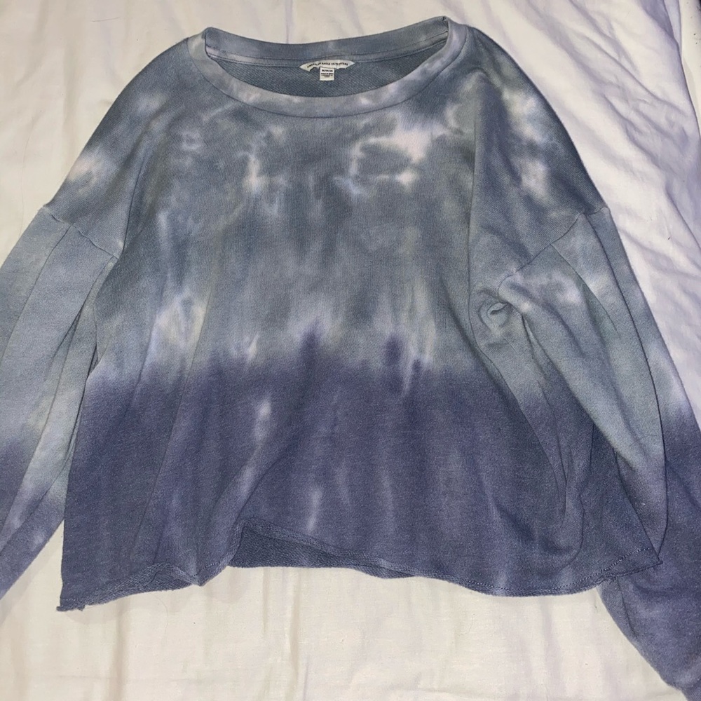 tie dye sweatshirt